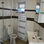 6 Und ゲストハウス